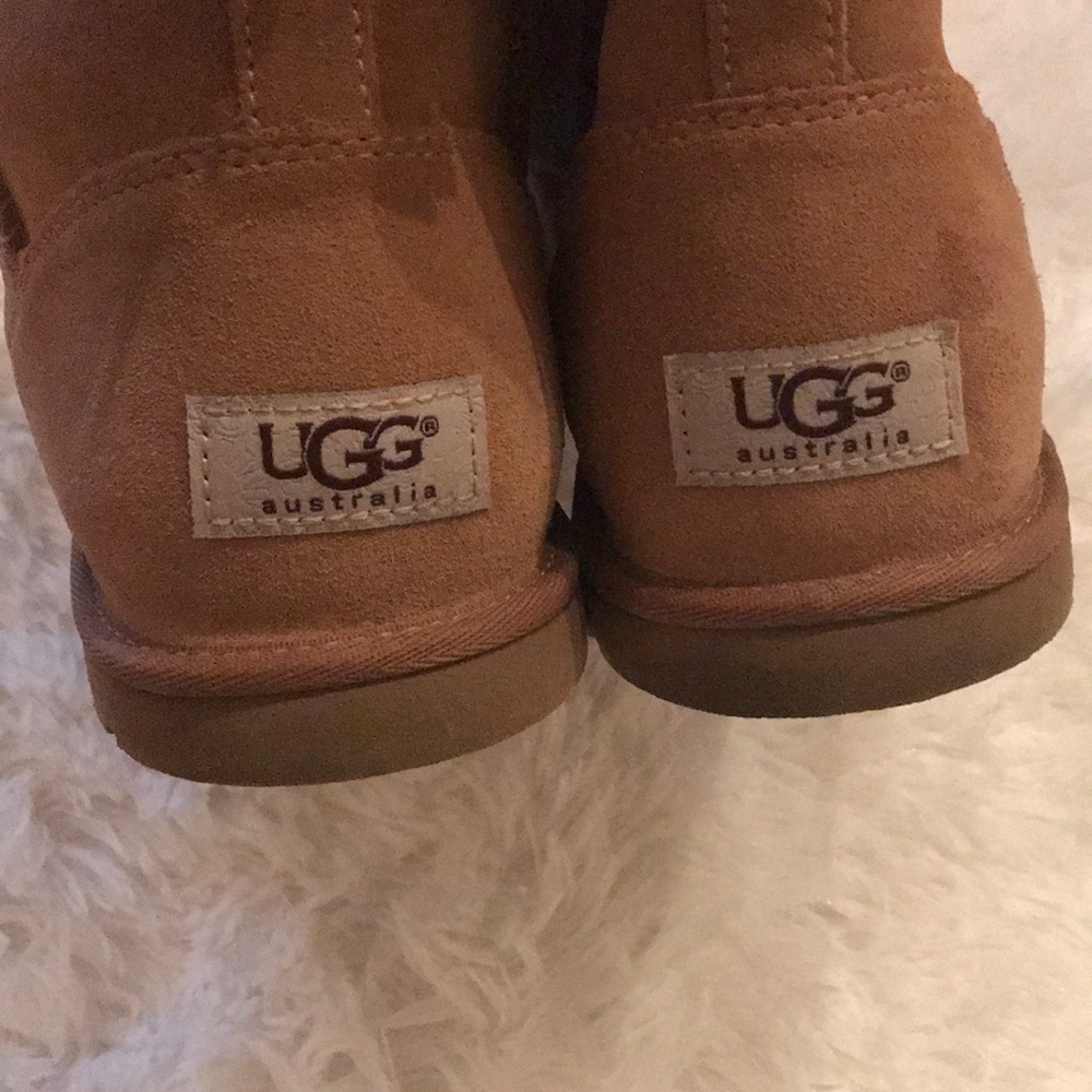 UGG Mia Chestnut Tassel Boots/Booties - Picture 4 of 8
